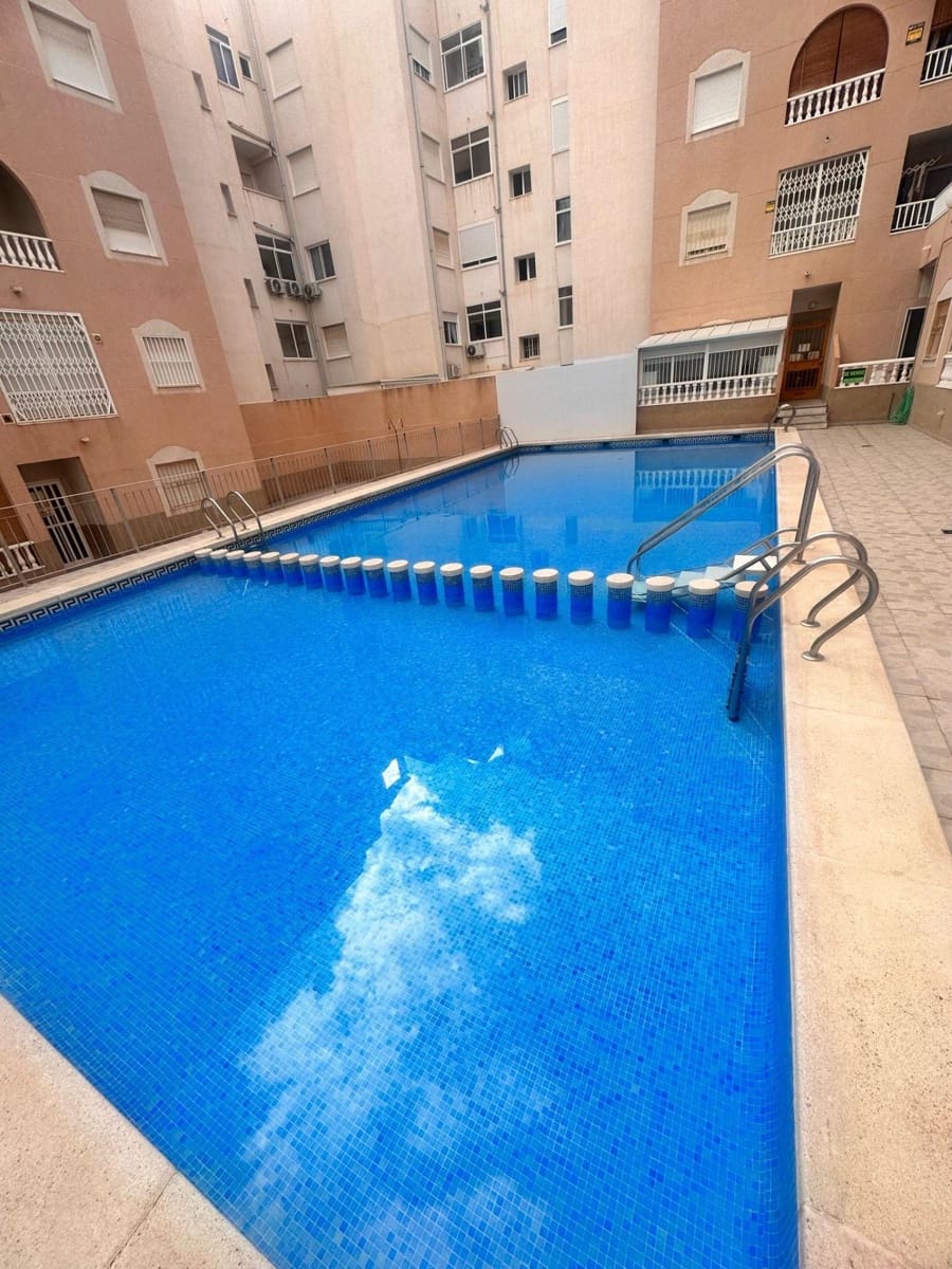 2 bedroom Apartment for sale in Torrevieja - € 164,900 (Ref: 9023109)