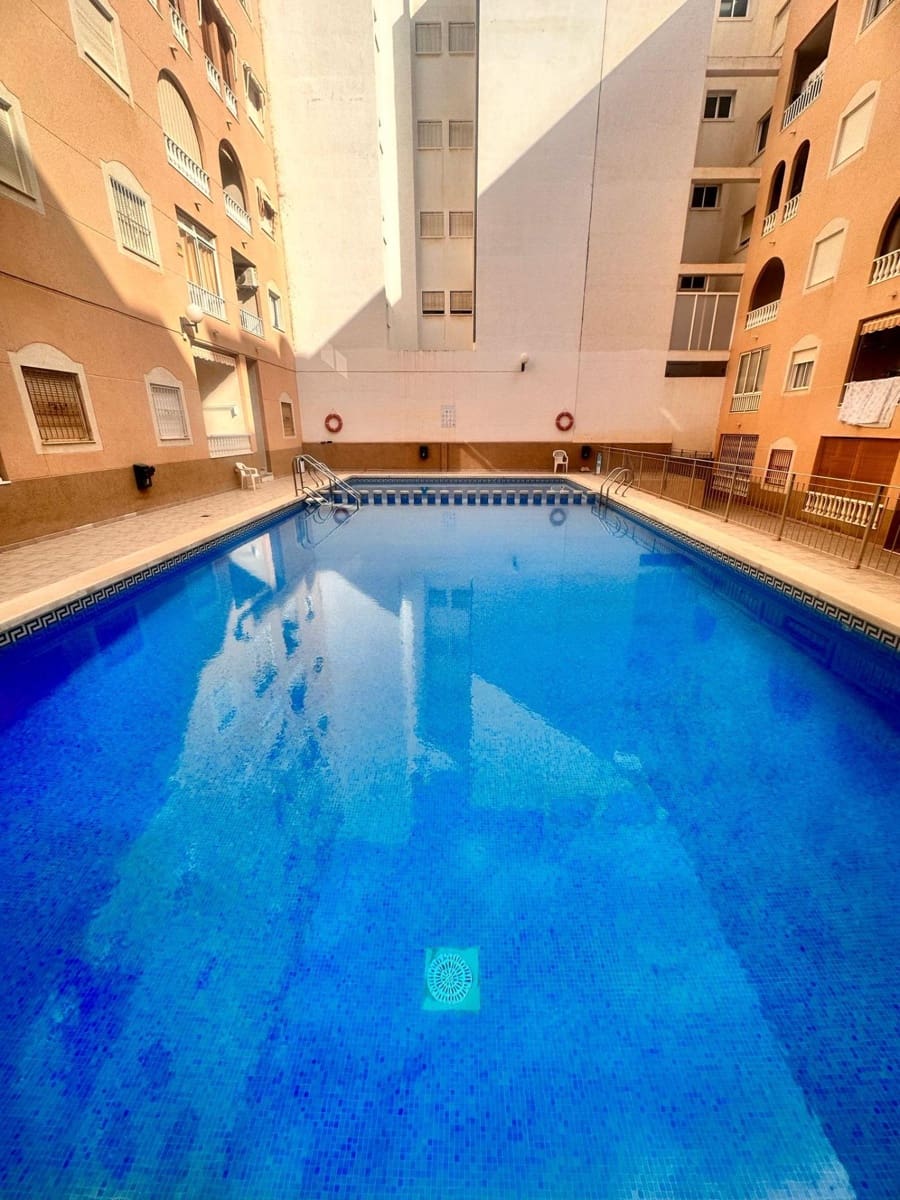 2 bedroom Apartment for sale in Torrevieja - € 164,900 (Ref: 9023109)