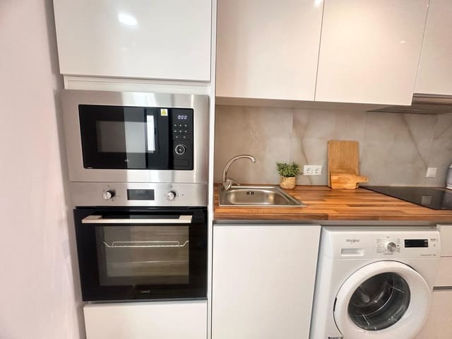 Apartamento de 2 habitaciones en Torrevieja en venta - 164.900 € (Ref: 9023109)