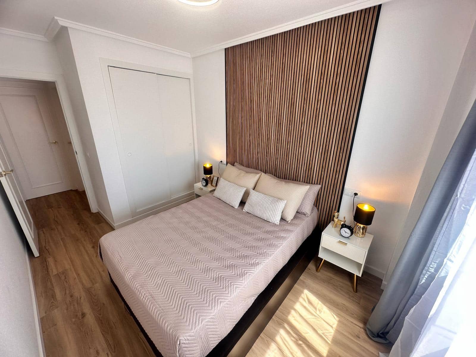 2 bedroom Apartment for sale in Torrevieja - € 164,900 (Ref: 9023109)