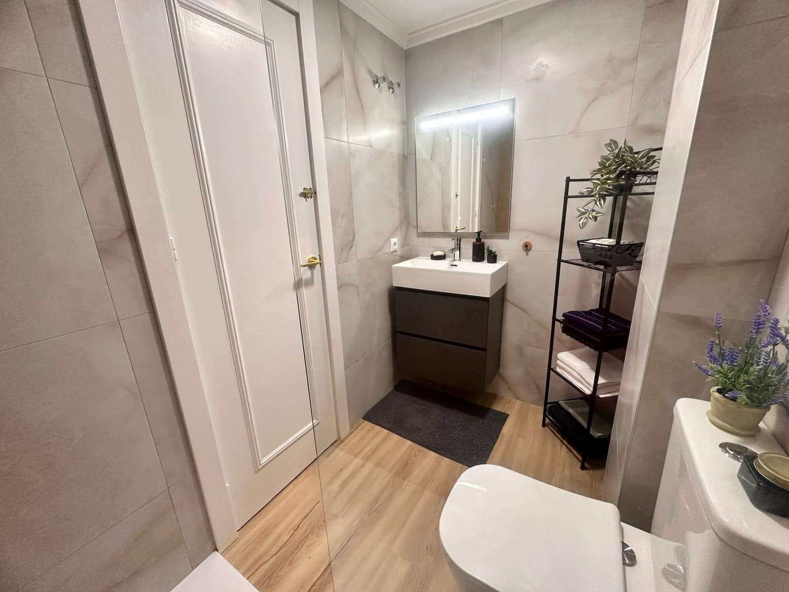 2 bedroom Apartment for sale in Torrevieja - € 164,900 (Ref: 9023109)