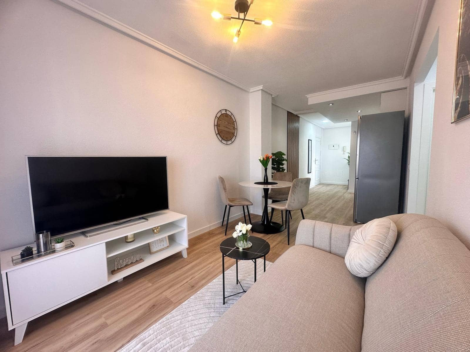 2 bedroom Apartment for sale in Torrevieja - € 164,900 (Ref: 9023109)