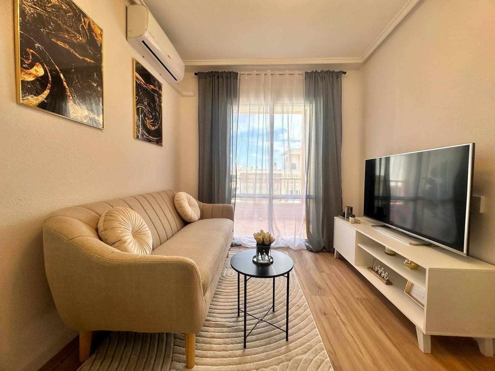2 bedroom Apartment for sale in Torrevieja - € 164,900 (Ref: 9023109)