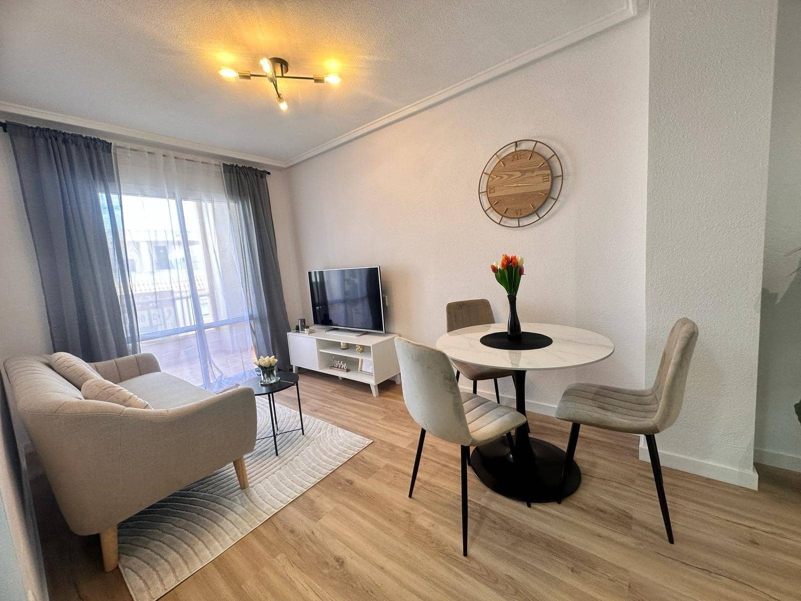 2 bedroom Apartment for sale in Torrevieja - € 164,900 (Ref: 9023109)