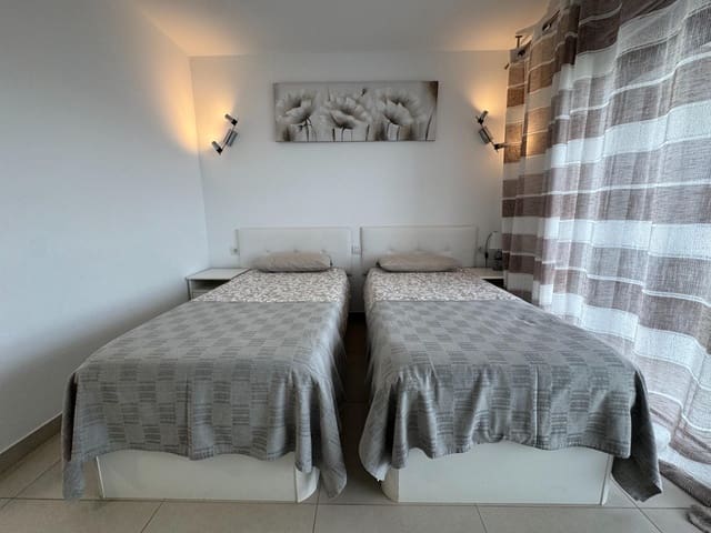 2 Zimmer Apartment zu verkaufen in Punta Prima, Torrevieja mit Pool Garage - 445.000 € (Ref: 9048694)