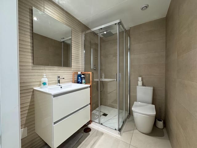 2 Zimmer Apartment zu verkaufen in Punta Prima, Torrevieja mit Pool Garage - 445.000 € (Ref: 9048694)