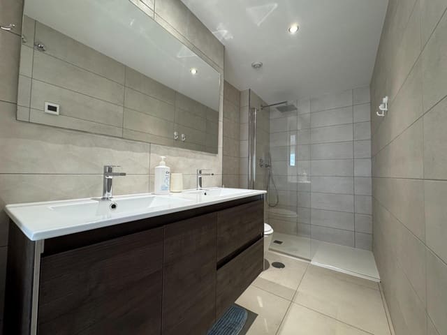 2 Zimmer Apartment zu verkaufen in Punta Prima, Torrevieja mit Pool Garage - 445.000 € (Ref: 9048694)