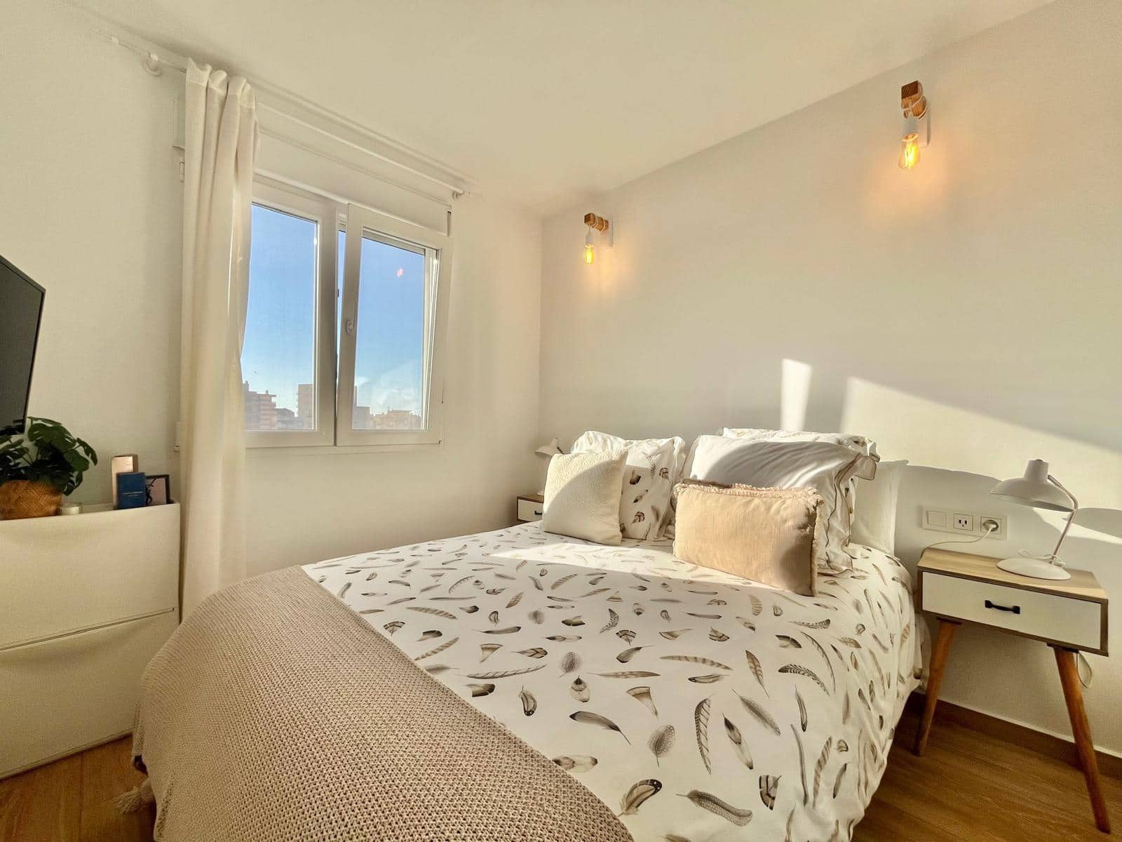 Apartamento de 2 habitaciones en Torrevieja en venta con piscina - 165.000 € (Ref: 9059689)