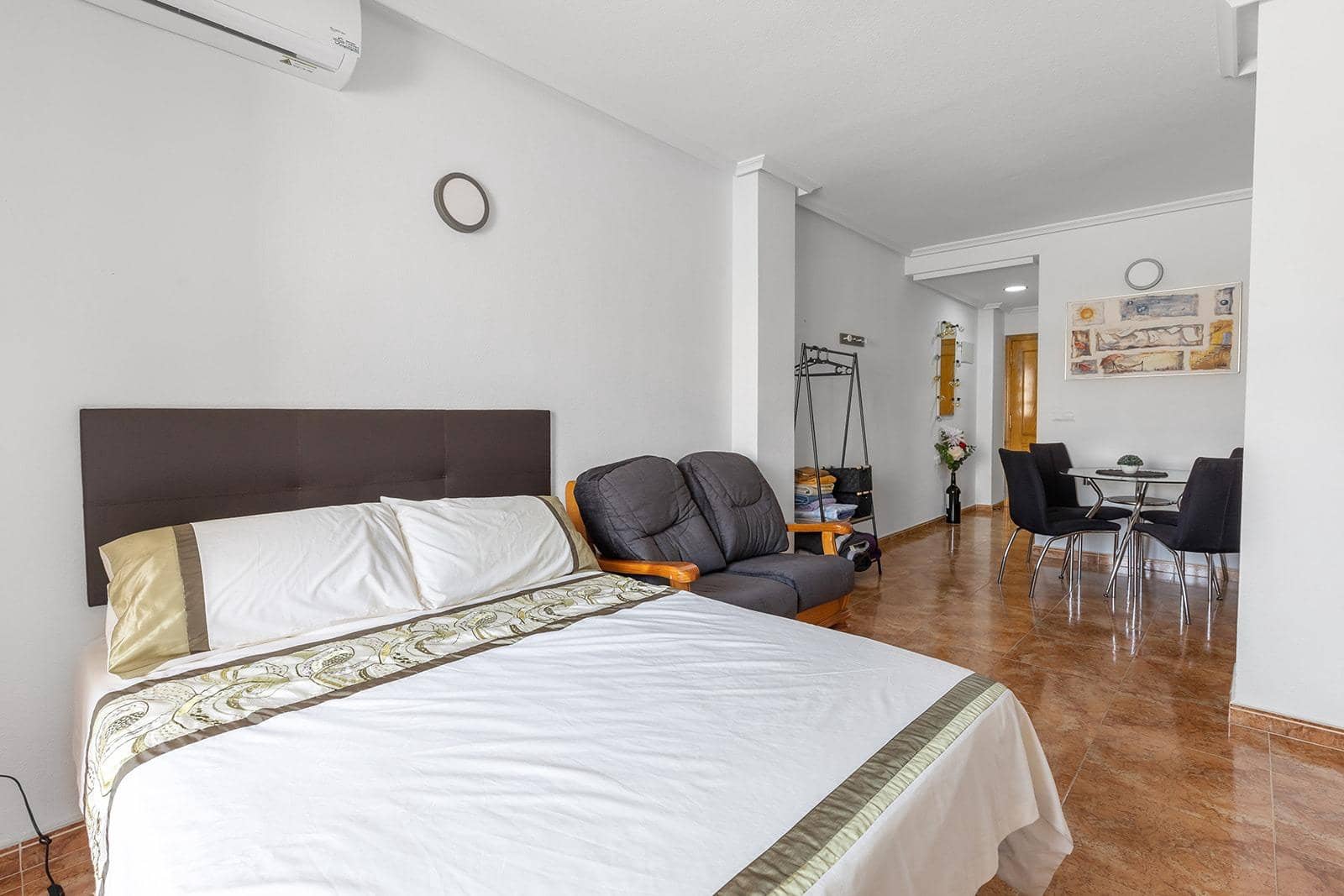 Monolocale in vendita in Torrevieja con piscina - 92.000 € (Rif: 9065126)