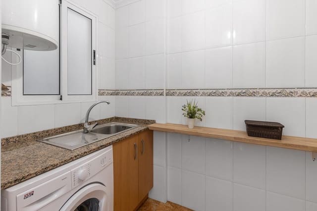 Studio till salu i El Molino, Torrevieja med pool - 92 000 € (Ref: 9065126)