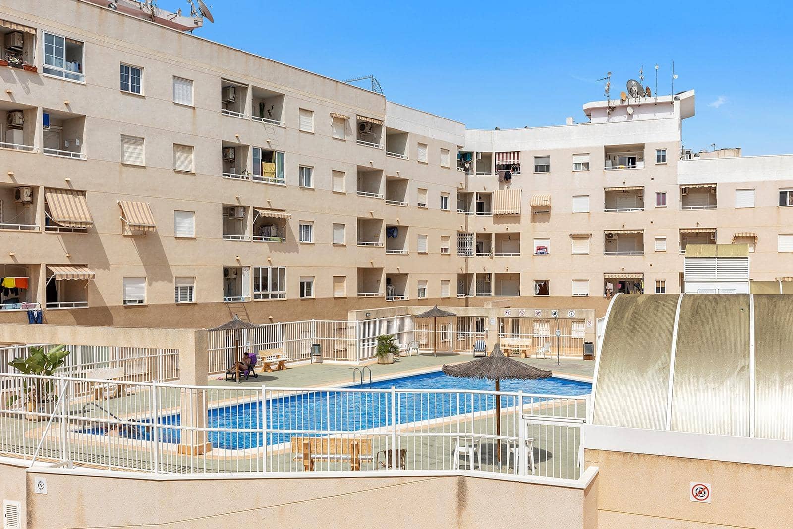 Monolocale in vendita in Torrevieja con piscina - 92.000 € (Rif: 9065126)