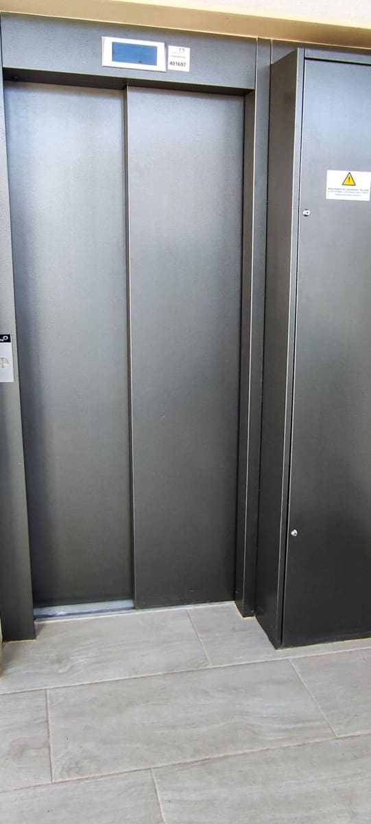 2 sypialnia Apartament na sprzedaż w Torrevieja z basenem - 269 990 € (Ref: 9145421)