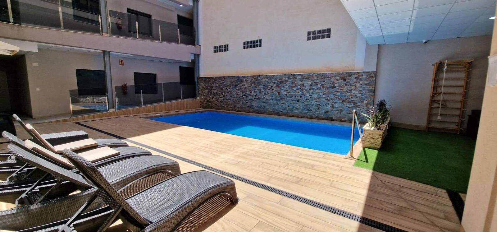 2 sypialnia Apartament na sprzedaż w Torrevieja z basenem - 269 990 € (Ref: 9145421)