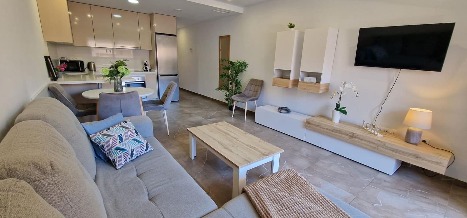 2 sypialnia Apartament na sprzedaż w Torrevieja z basenem - 269 990 € (Ref: 9145421)