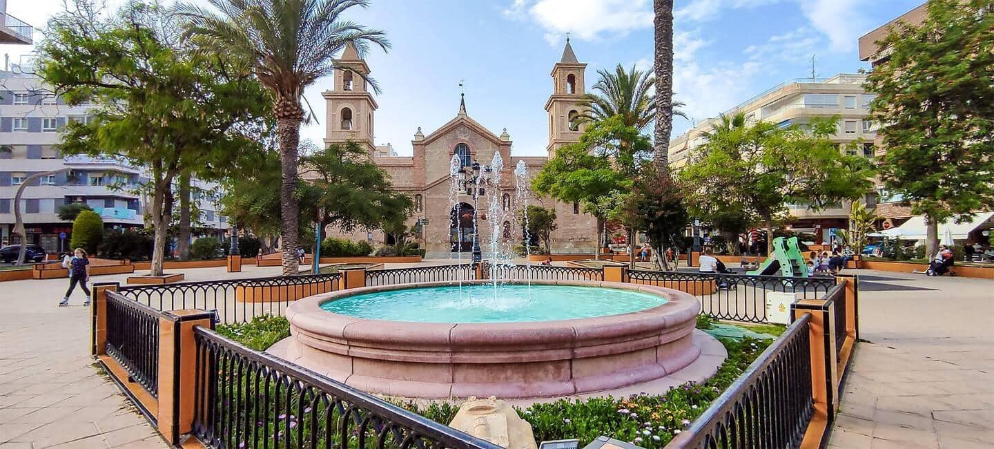 2 sypialnia Apartament na sprzedaż w Torrevieja z basenem - 269 990 € (Ref: 9145421)