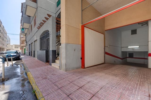 Garage for sale in Playa del Acequión, Torrevieja - € 26,500 (Ref: 9147032)