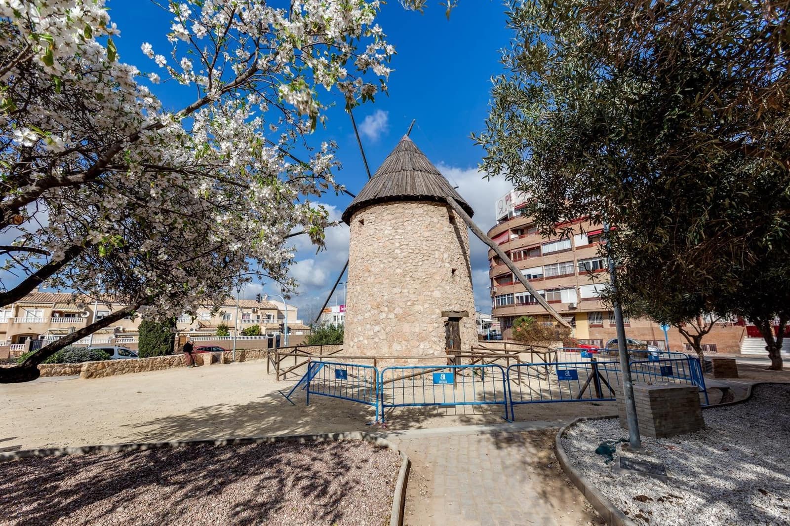 2 soverom Leilighet til salgs i Torrevieja med svømmebasseng garasje - € 123 900 (Ref: 9149180)