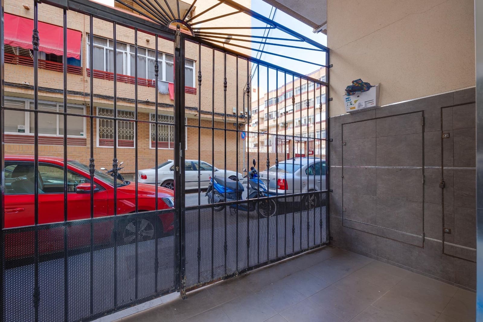 2 soverom Leilighet til salgs i Torrevieja med svømmebasseng garasje - € 123 900 (Ref: 9149180)