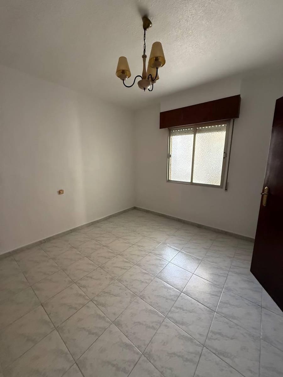 Apartamento de 3 habitaciones en Torrevieja en venta - 165.000 € (Ref: 9171374)