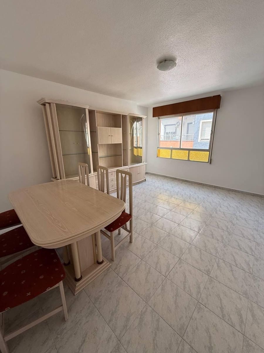 Apartamento de 3 habitaciones en Torrevieja en venta - 165.000 € (Ref: 9171374)