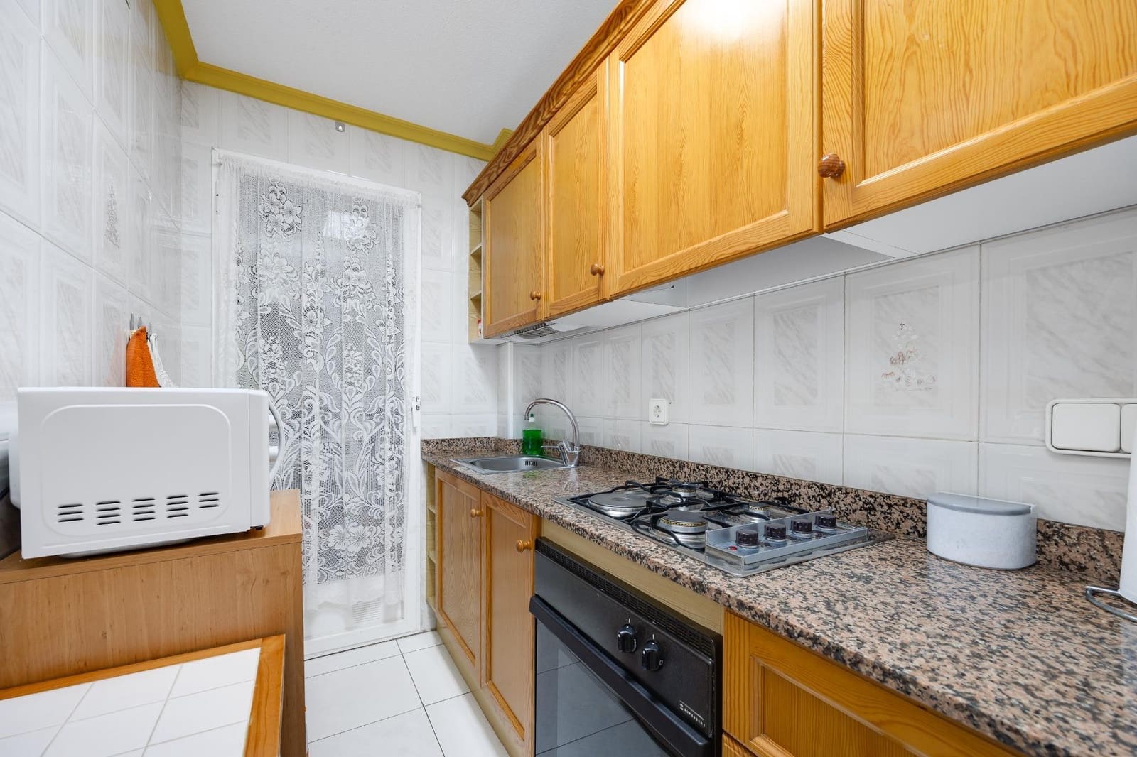 2 soverom Leilighet til salgs i Torrevieja med garasje - € 156 900 (Ref: 9180930)