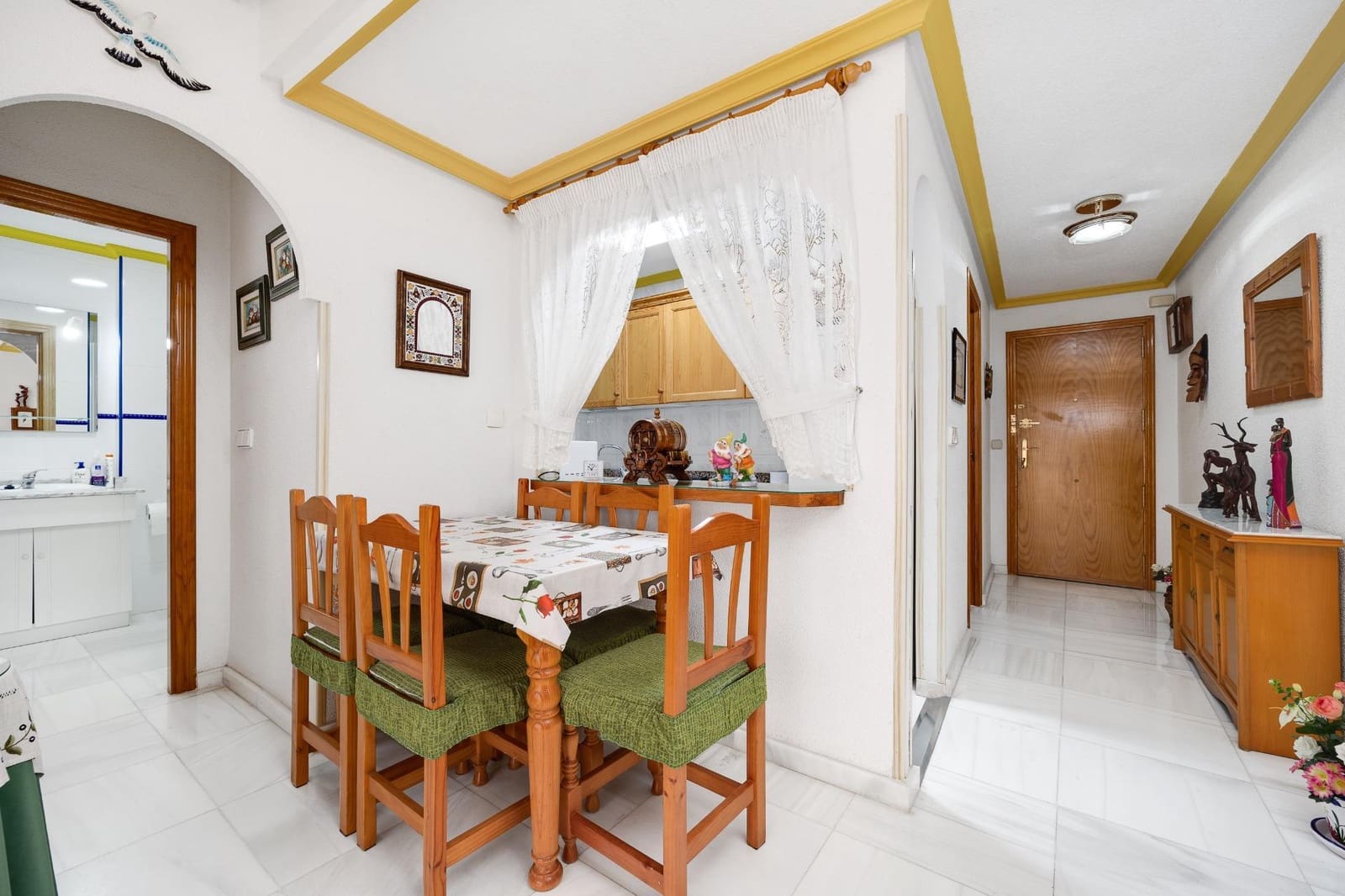 2 soverom Leilighet til salgs i Torrevieja med garasje - € 156 900 (Ref: 9180930)