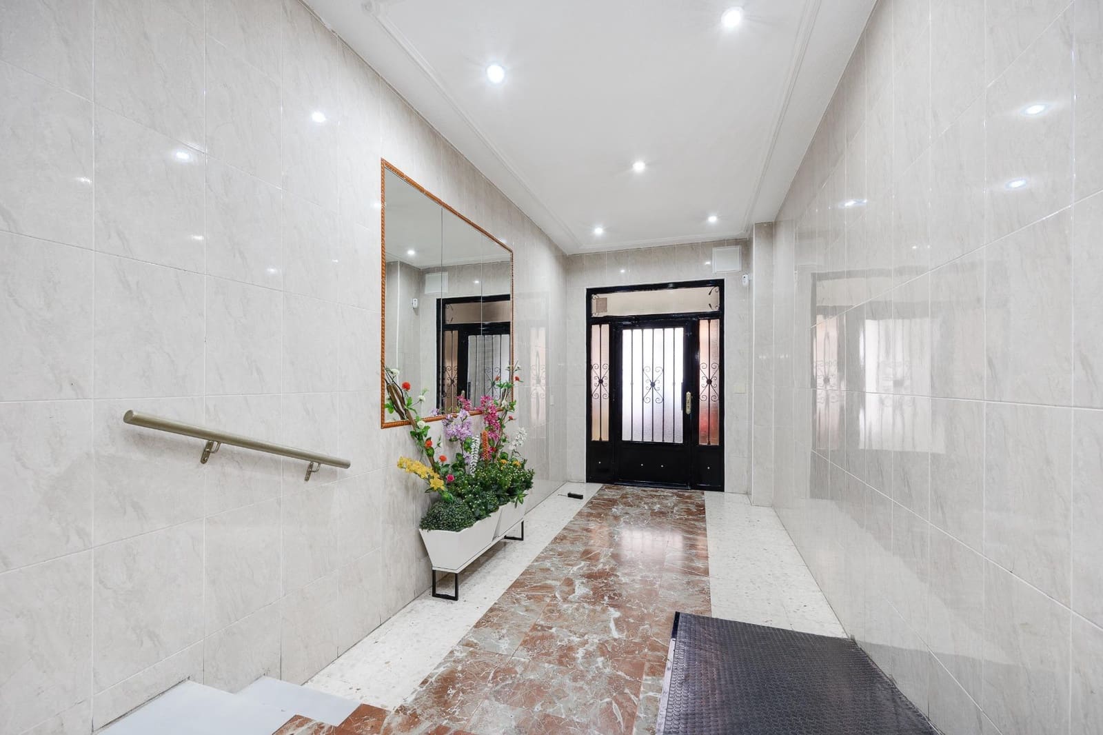 2 soverom Leilighet til salgs i Torrevieja med garasje - € 156 900 (Ref: 9180930)