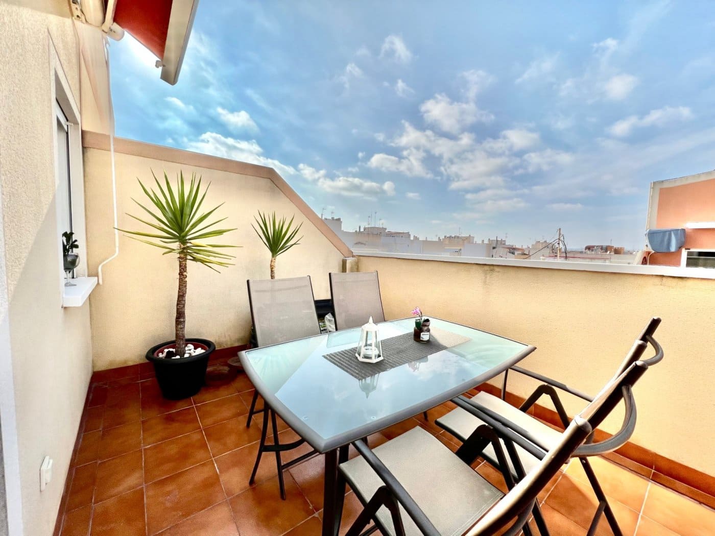 2 bedroom Penthouse for sale in Torrevieja - € 165,000 (Ref: 9185329)