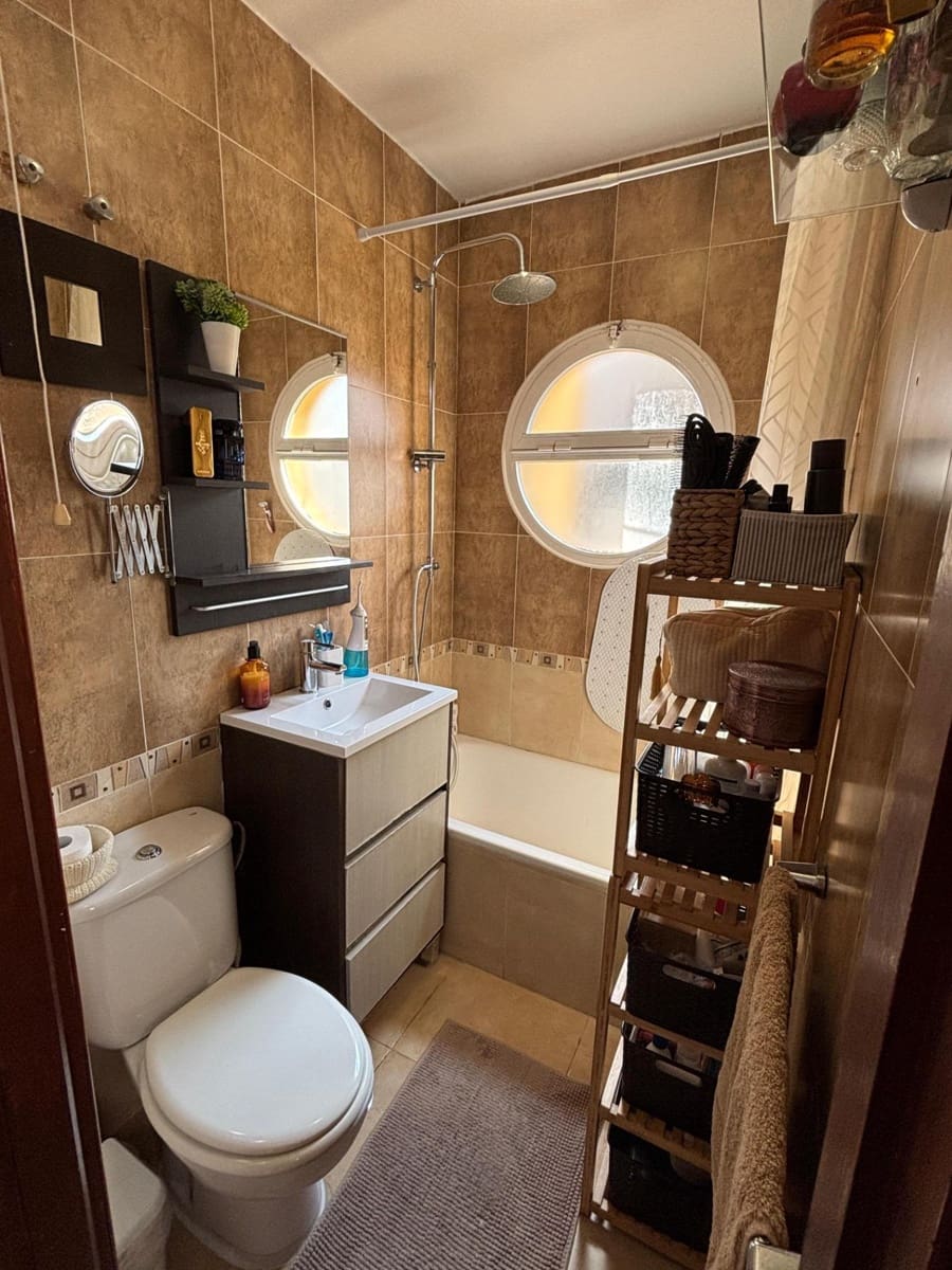 3 quarto Moradia para venda em Torrevieja com piscina - 179 900 € (Ref: 9185330)