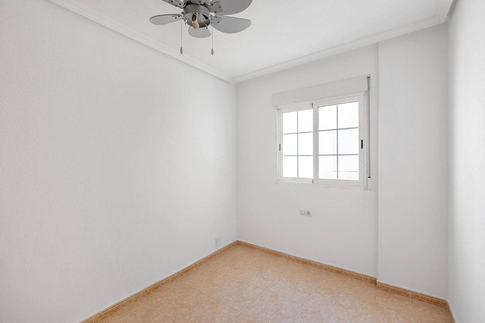 2 soveværelse Penthouse til salg i Torrevieja - € 127.260 (Ref: 9232850)