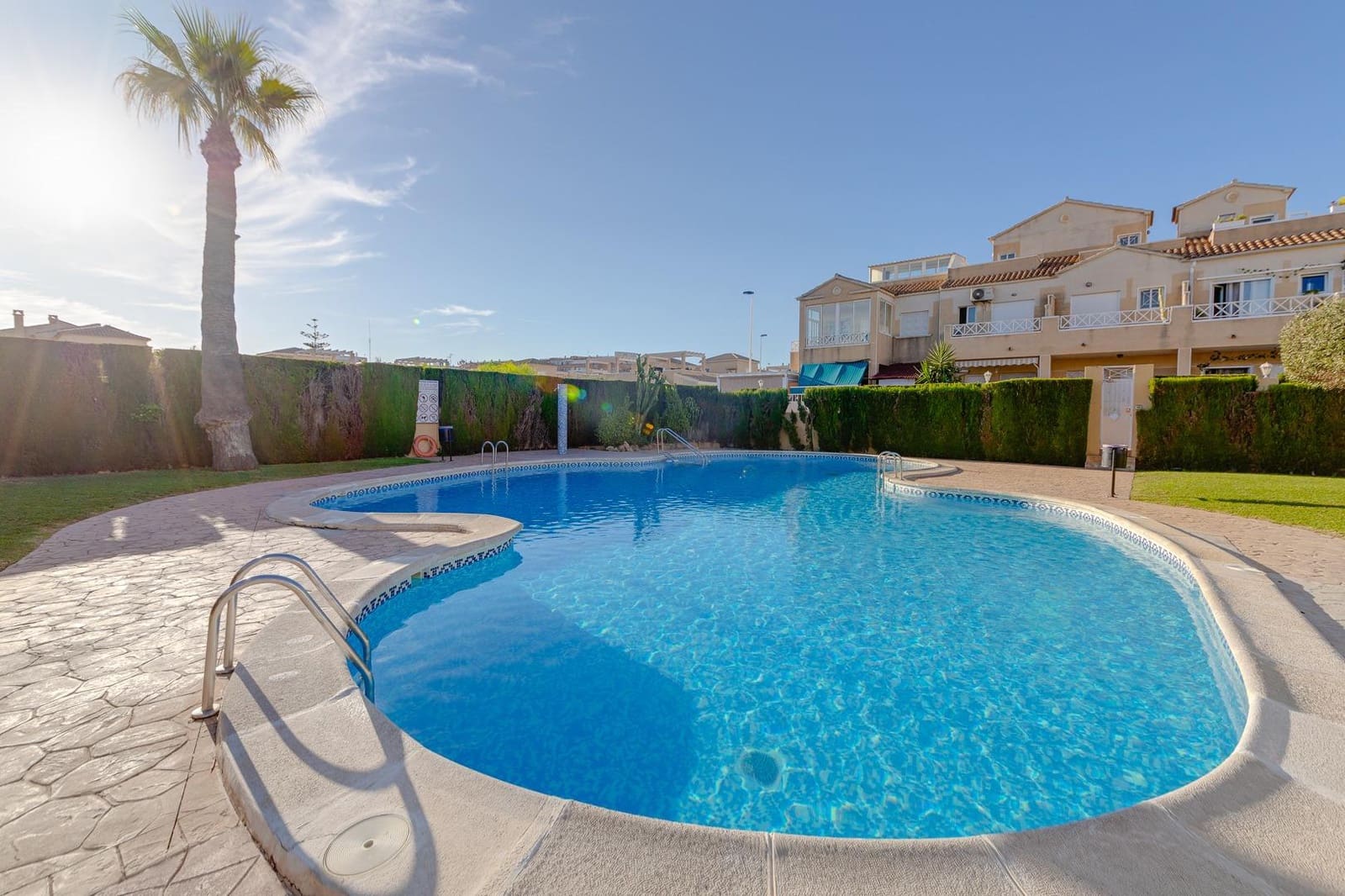 2 soverom Villa til salgs i Torrevieja med svømmebasseng - € 162 000 (Ref: 9240338)