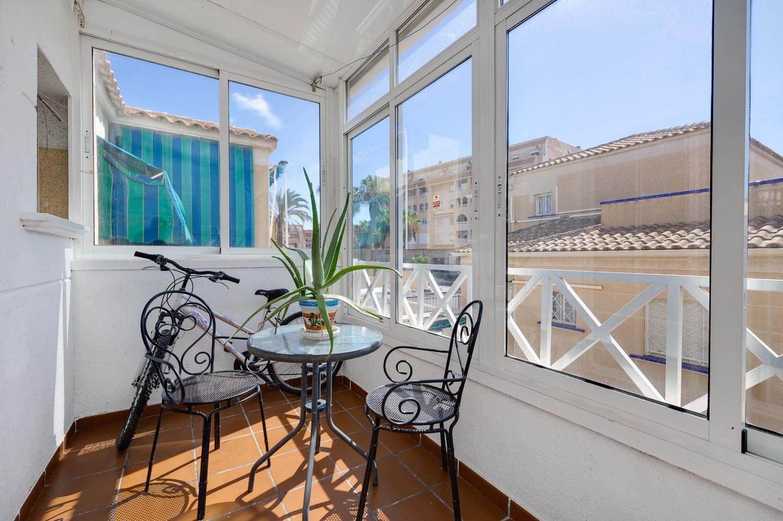 2 soverom Villa til salgs i Torrevieja med svømmebasseng - € 162 000 (Ref: 9240338)