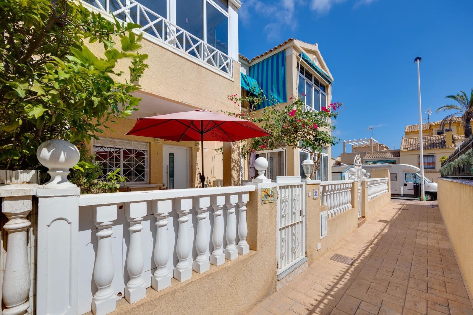 2 soverom Villa til salgs i Torrevieja med svømmebasseng - € 162 000 (Ref: 9240338)