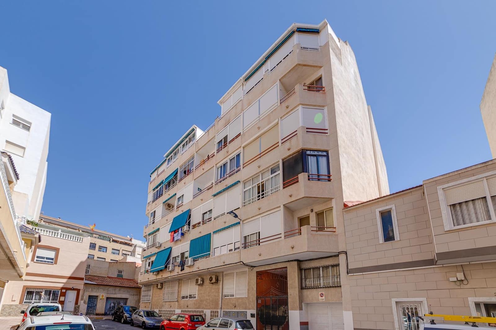 Studio till salu i Torrevieja - 89 500 € (Ref: 9255233)