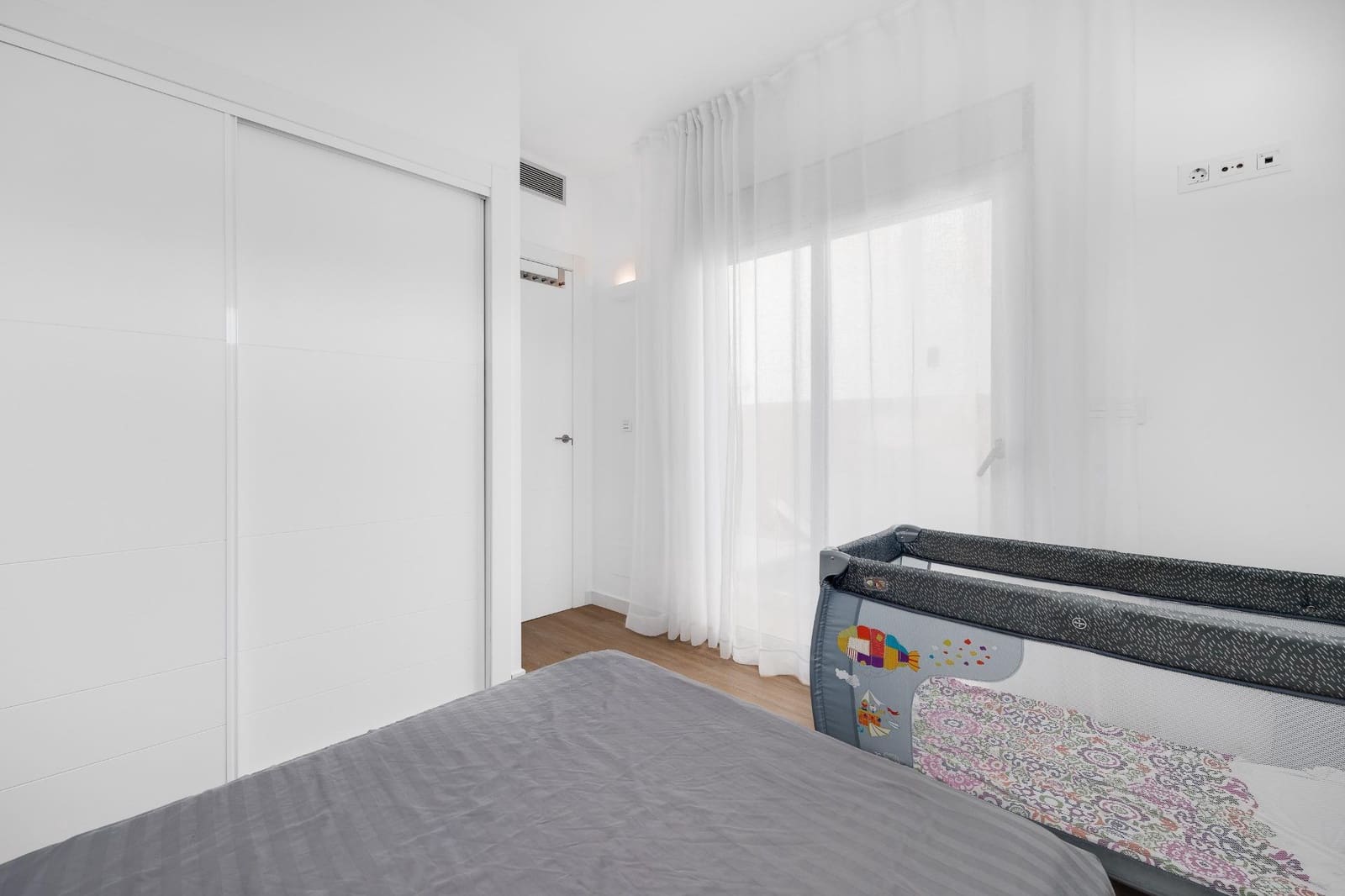 3 quarto Moradia para venda em Torrevieja com piscina - 439 000 € (Ref: 9291515)