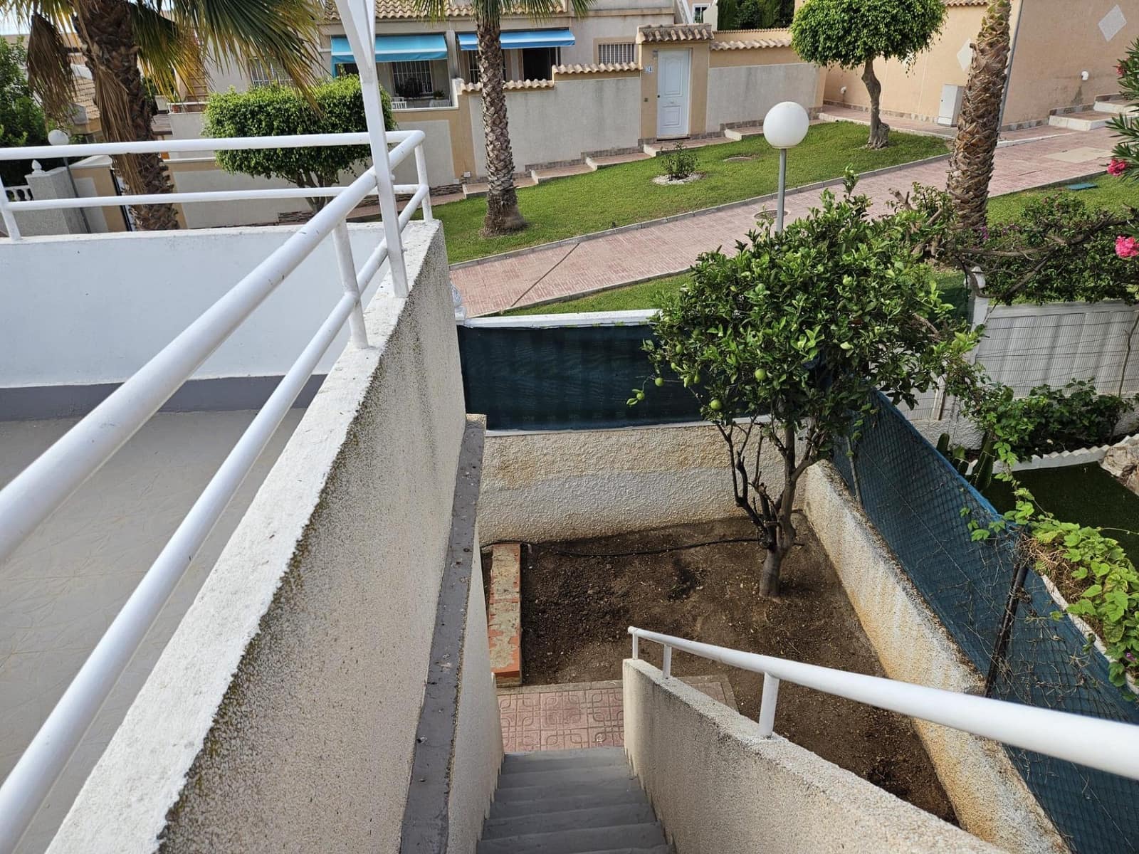 3 sovrum Radhus till salu i Torrevieja med pool - 144 000 € (Ref: 9321858)