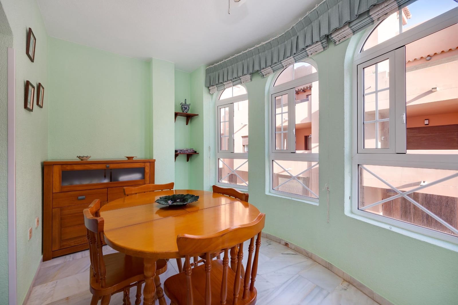 1 sovrum Lägenhet till salu i Torrevieja med pool - 149 500 € (Ref: 9321859)