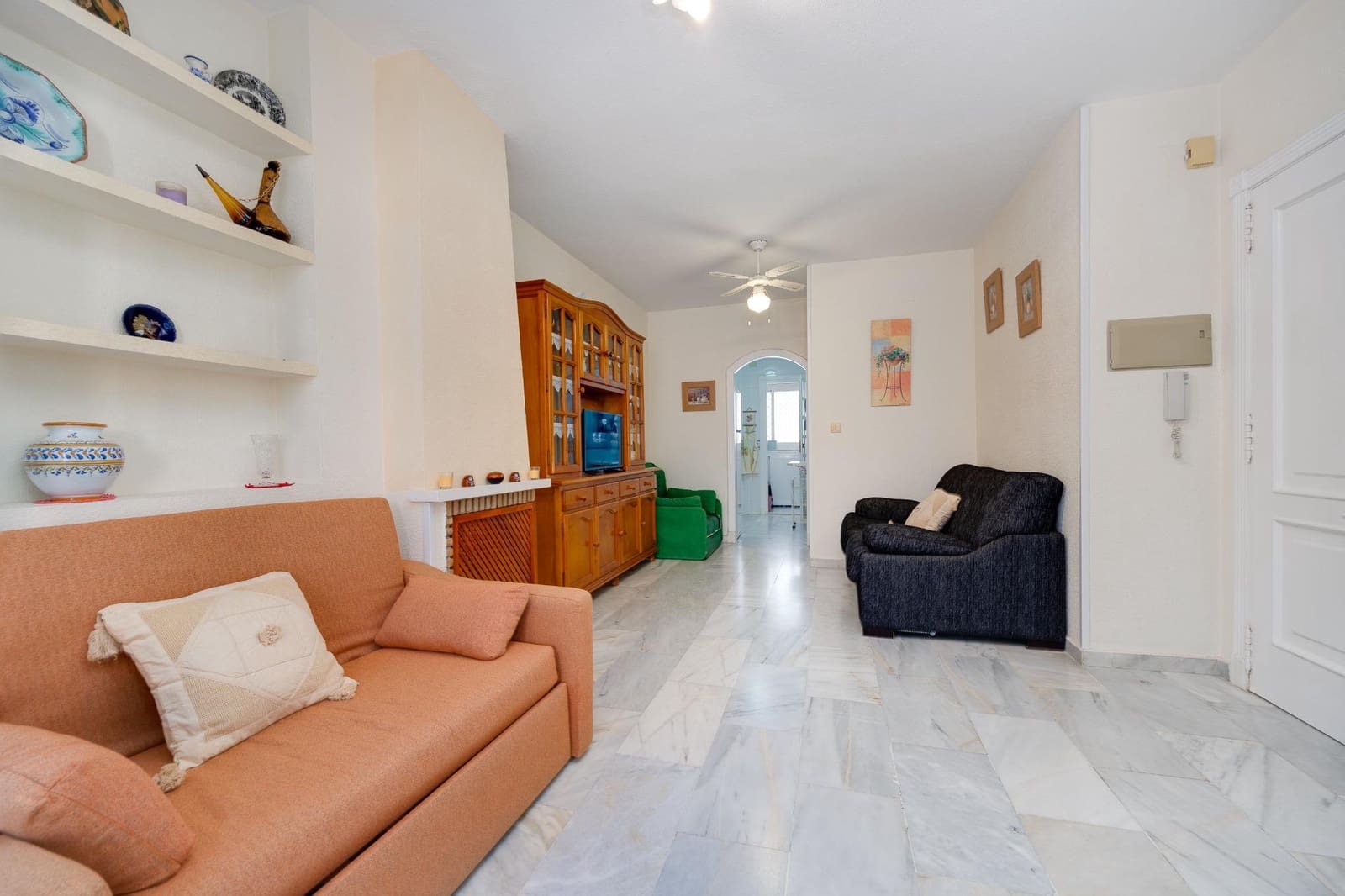 1 sovrum Lägenhet till salu i Torrevieja med pool - 149 500 € (Ref: 9321859)