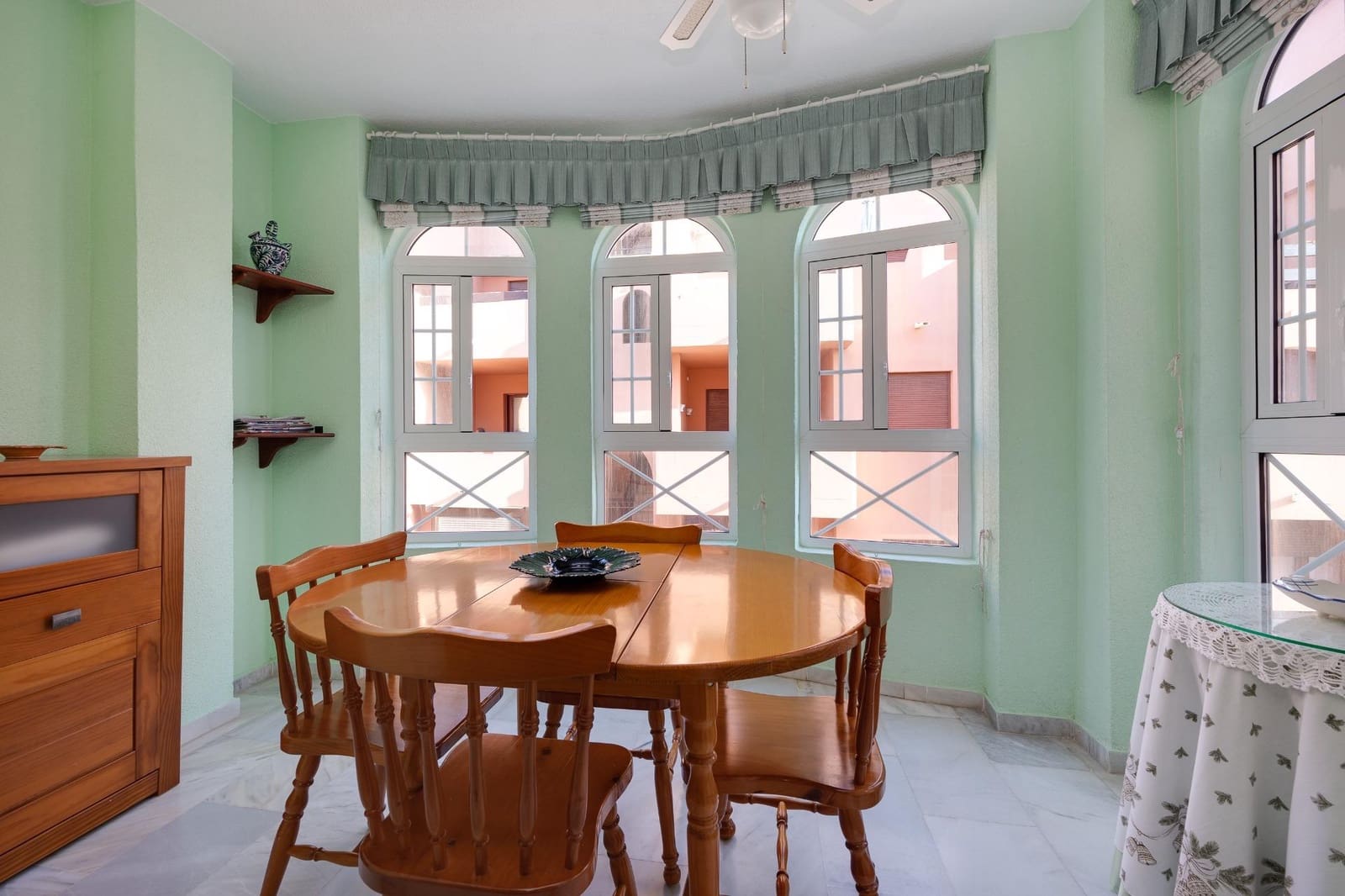 1 sovrum Lägenhet till salu i Torrevieja med pool - 149 500 € (Ref: 9321859)