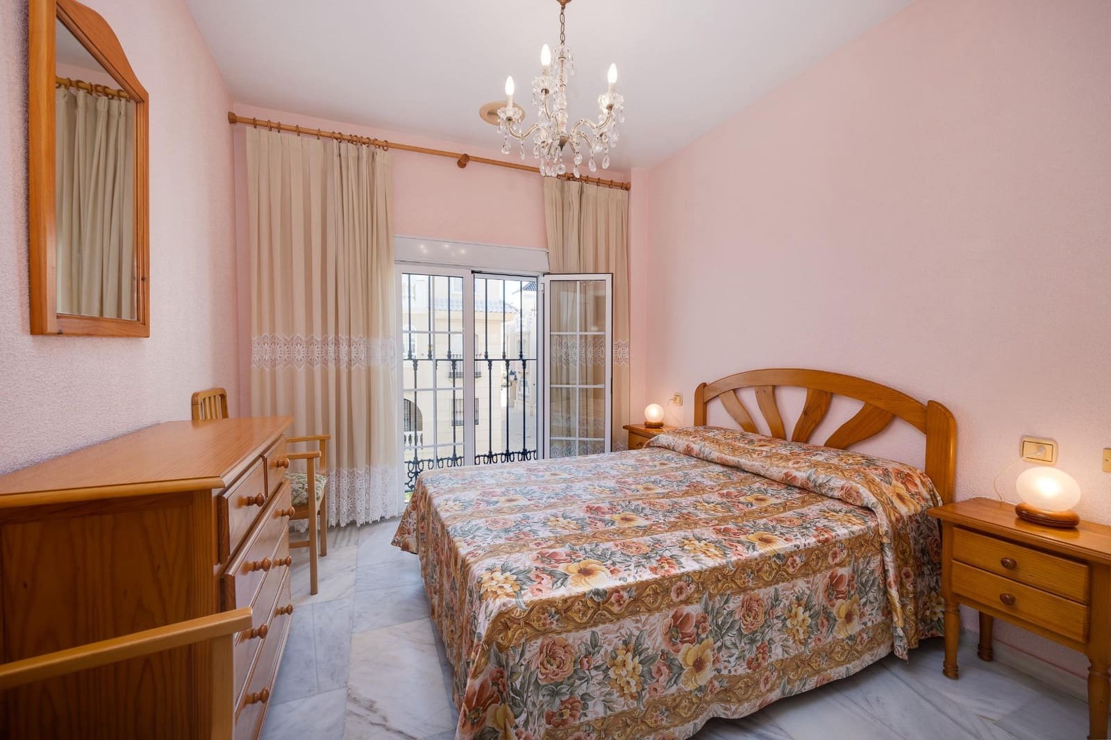 1 sovrum Lägenhet till salu i Torrevieja med pool - 149 500 € (Ref: 9321859)