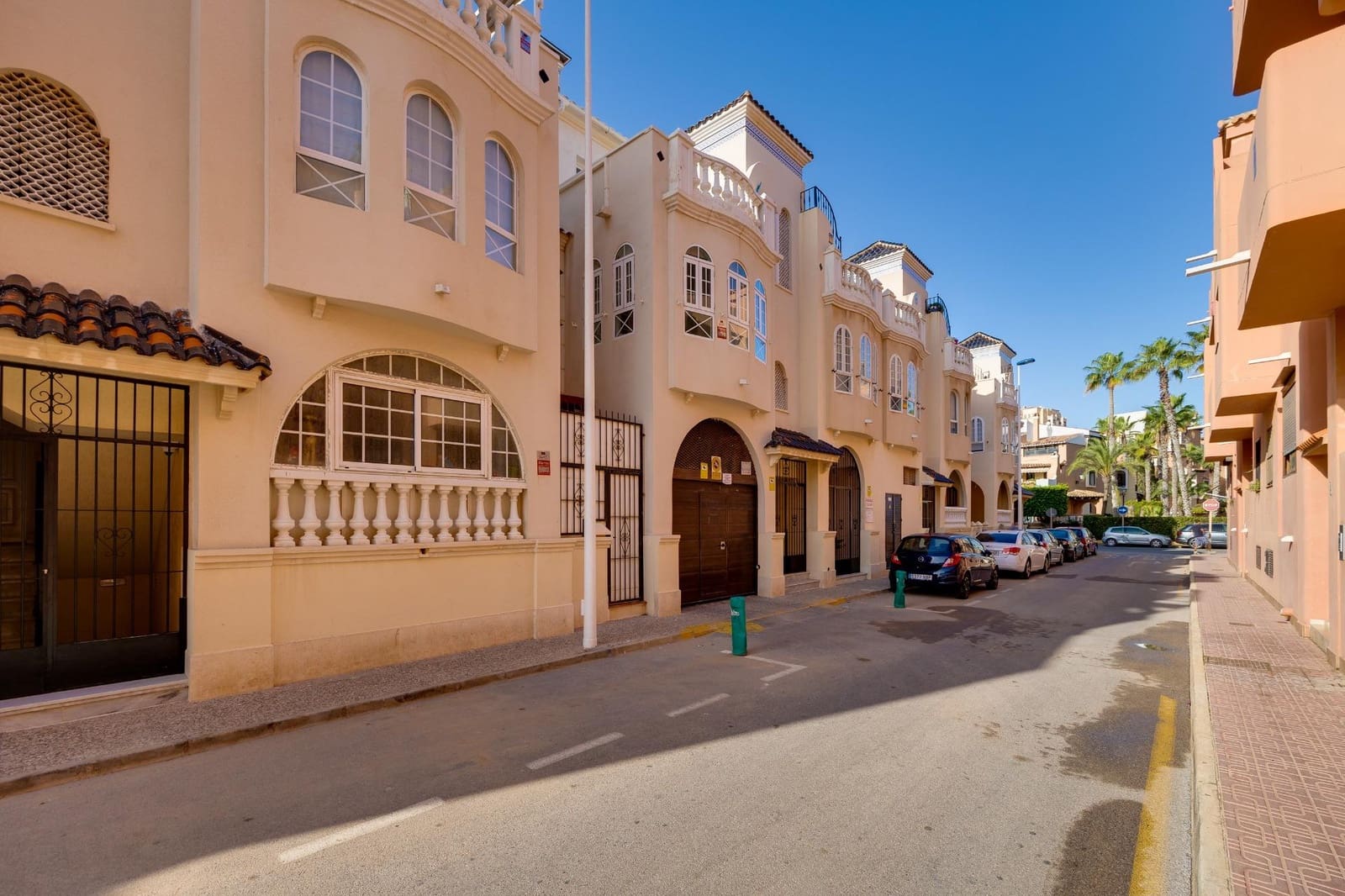 1 sovrum Lägenhet till salu i Torrevieja med pool - 149 500 € (Ref: 9321859)