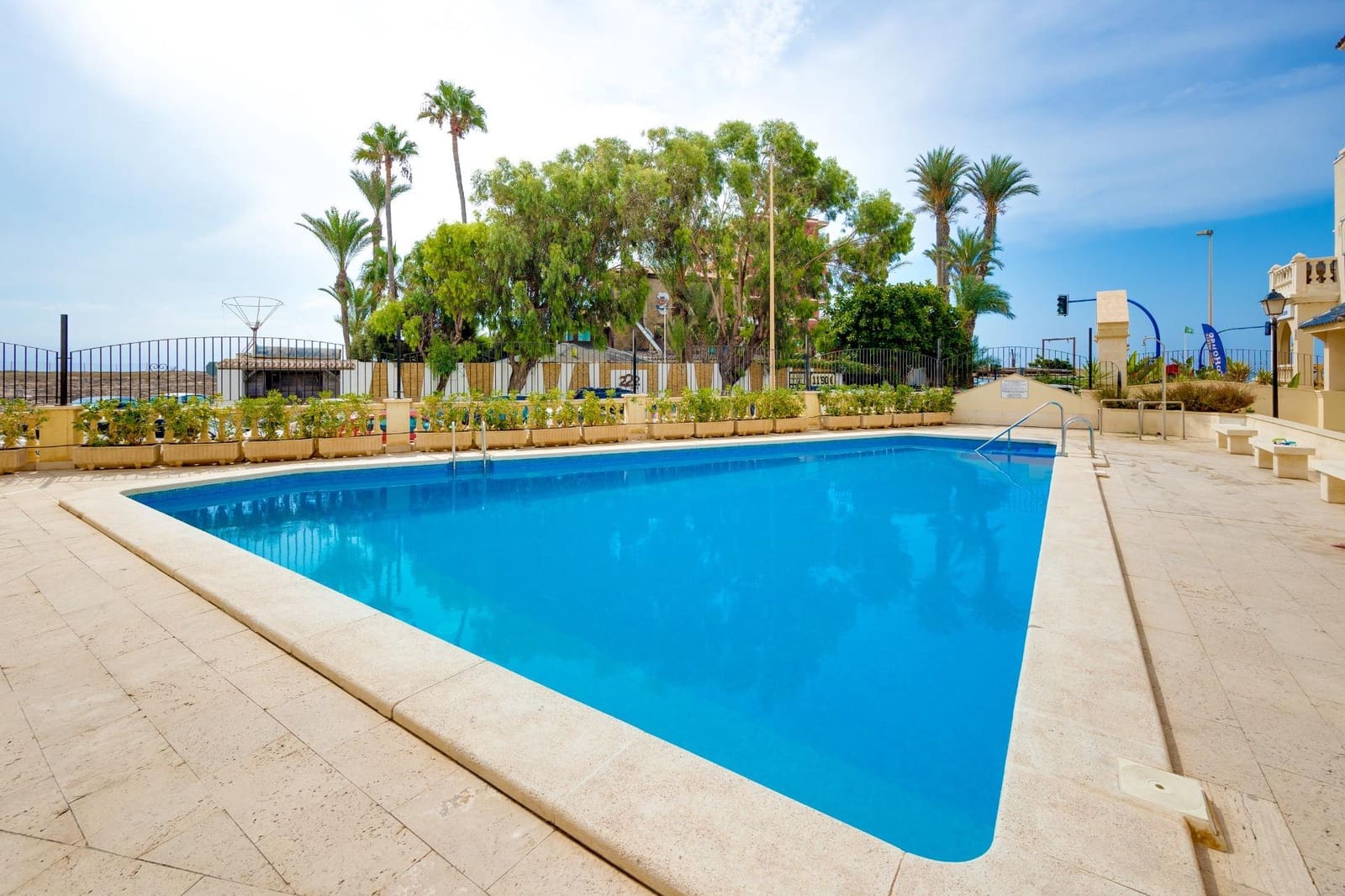 1 sovrum Lägenhet till salu i Torrevieja med pool - 149 500 € (Ref: 9321859)
