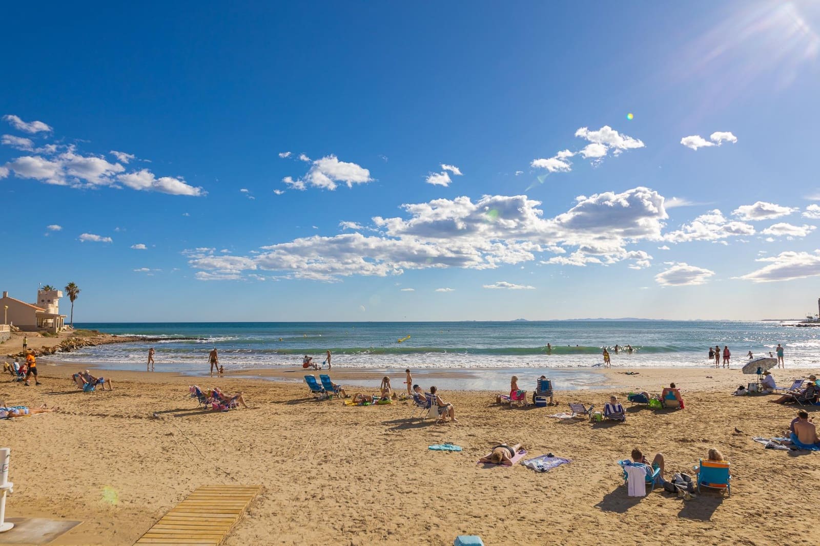 1 sovrum Lägenhet till salu i Torrevieja med pool - 149 500 € (Ref: 9321859)