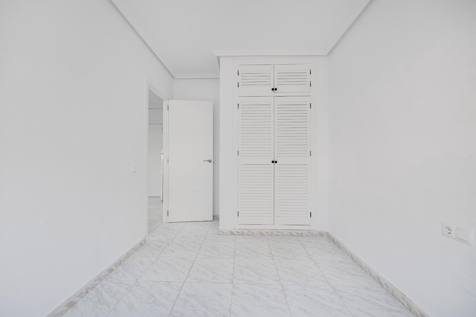 2 slaapkamer Appartement te koop in Torrevieja - € 164.000 (Ref: 9321866)