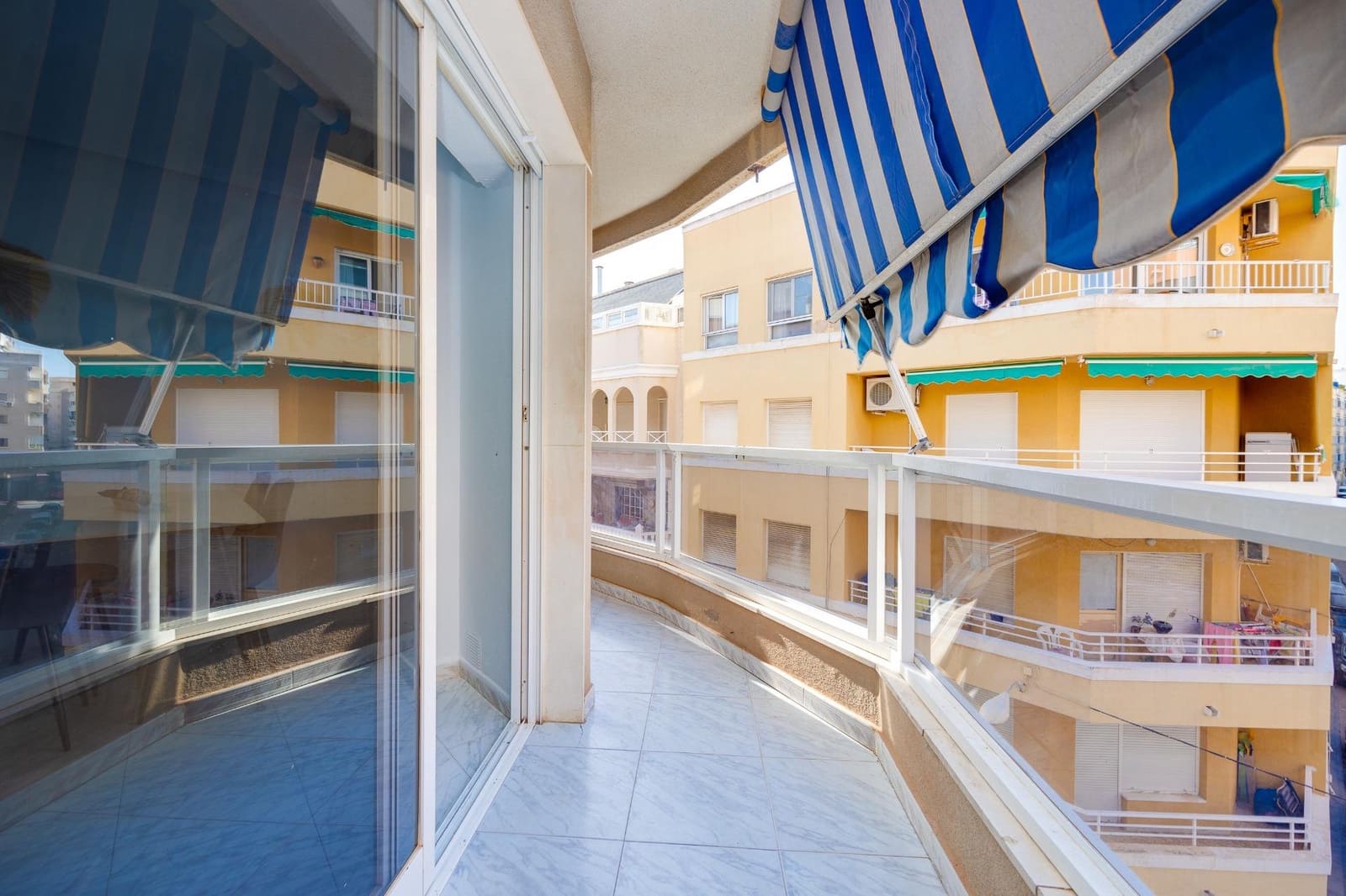 2 slaapkamer Appartement te koop in Torrevieja - € 164.000 (Ref: 9321866)