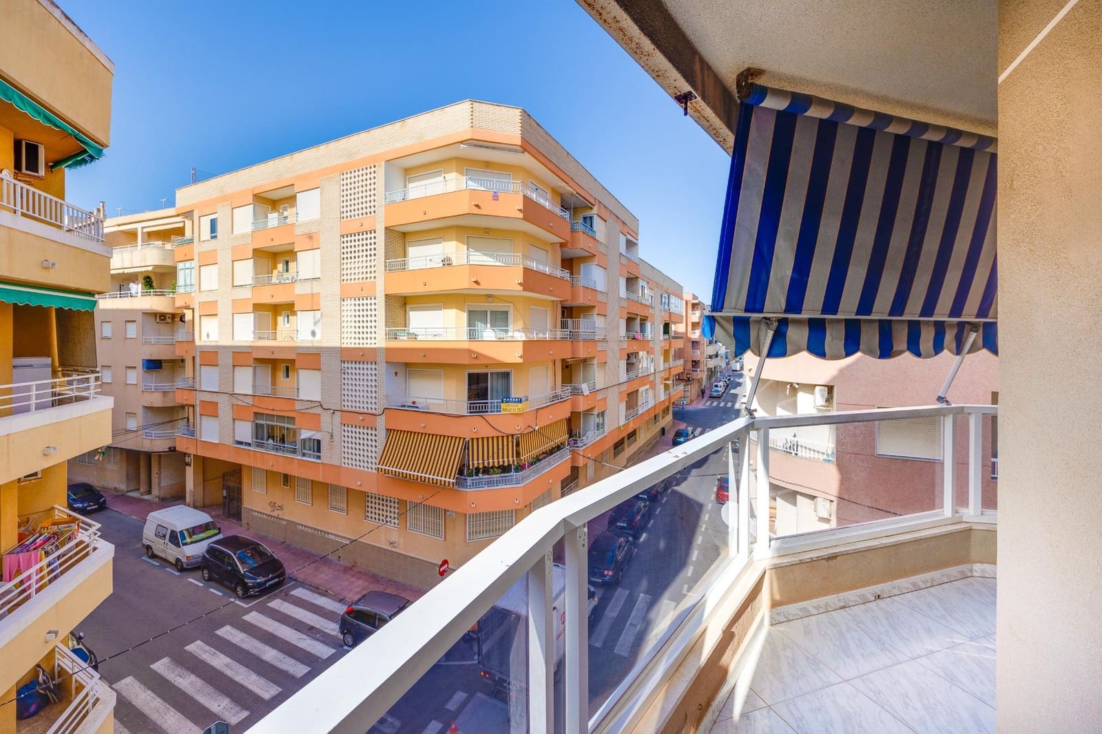 2 slaapkamer Appartement te koop in Torrevieja - € 164.000 (Ref: 9321866)