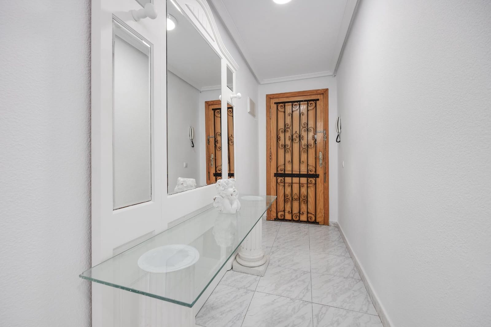 2 slaapkamer Appartement te koop in Torrevieja - € 164.000 (Ref: 9321866)