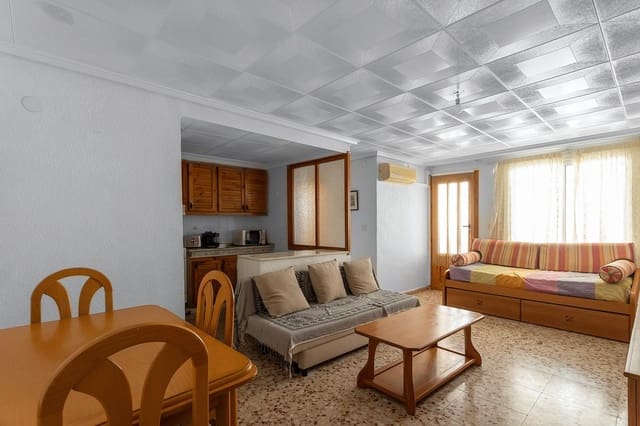 3 bedroom Apartment for sale in Los Europeos, Torrevieja with garage - € 150,000 (Ref: 9330588)