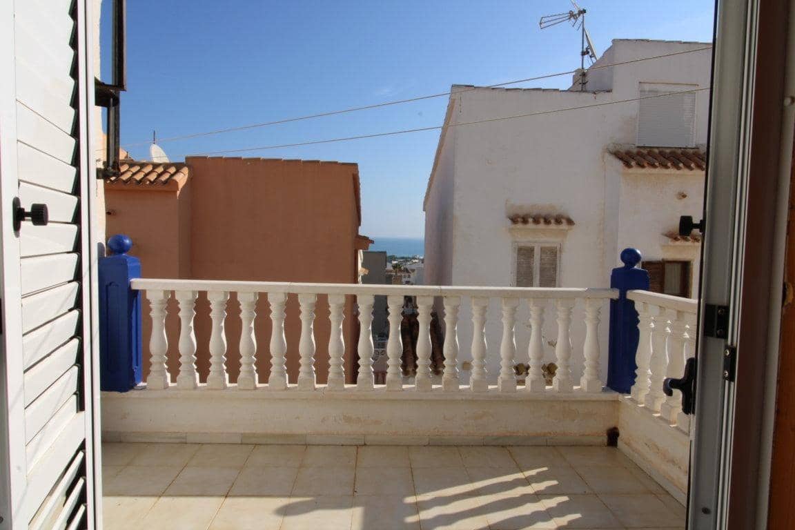 3 sovrum Radhus till salu i La Mata med pool - 200 000 € (Ref: 9337978)