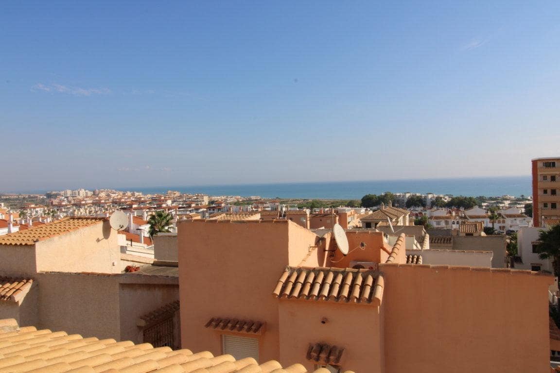 3 sovrum Radhus till salu i La Mata med pool - 200 000 € (Ref: 9337978)